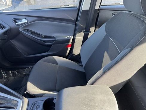 Used 2014 Ford Focus SE w/ SE Winter Package image 20