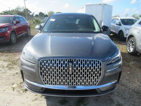Used 2023 Lincoln Corsair FWD image 2