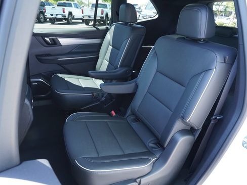 New 2026 Buick Enclave Preferred w/ Super Cruise Package FWD image 9