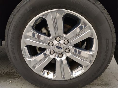 Used 2018 Ford F150 XLT w/ Equipment Group 302A Luxury RWD image 31