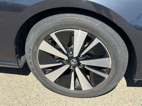 Used 2022 Nissan Altima 2.5 SV FWD image 18