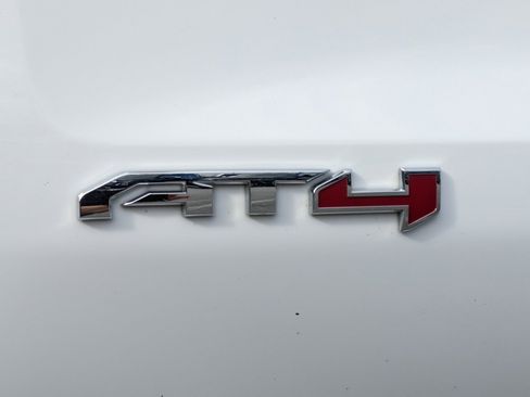 Used 2025 GMC Sierra 1500 AT4 image 24
