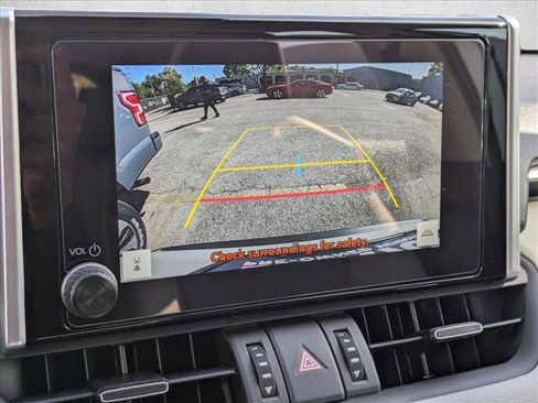 Used 2025 Toyota RAV4 XLE Premium image 8