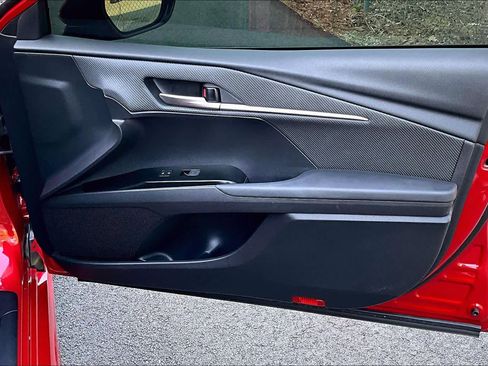 Used 2025 Toyota Camry SE w/ Convenience Package FWD image 22