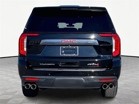 Used 2022 GMC Yukon XL AT4 image 5