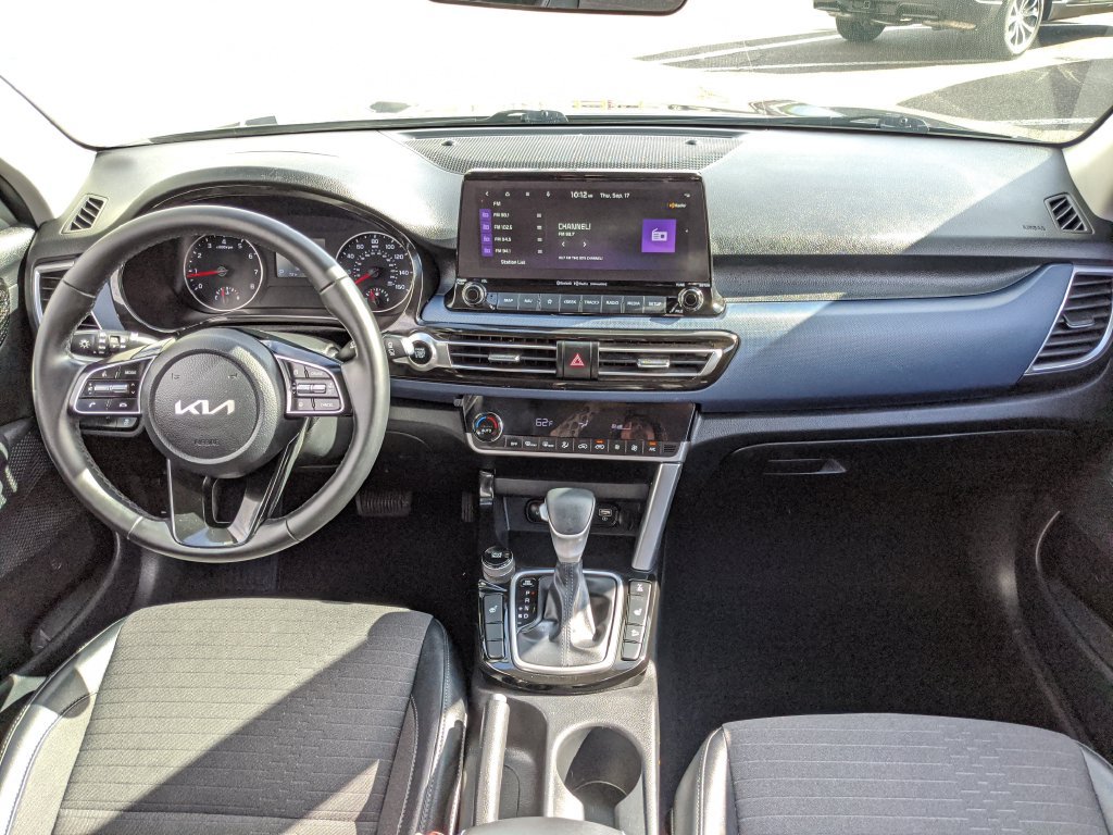 Used 2023 Kia Seltos S w/ Navigation Package AWD/4WD image 7