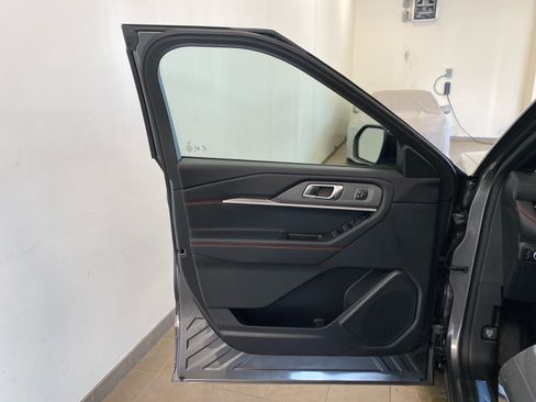 New 2026 Ford Explorer ST-Line w/ ST-Line Street Pack AWD/4WD image 15