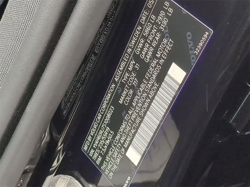 Certified 2025 Volvo XC60 T8 Core w/ Protection Package Premier image 33