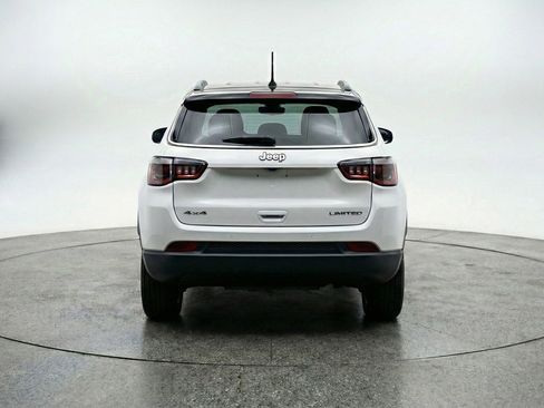 Used 2025 Jeep Compass Trailhawk image 6