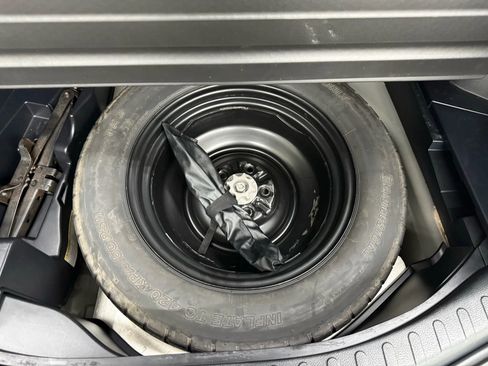 Used 2016 Toyota RAV4 LE FWD image 40