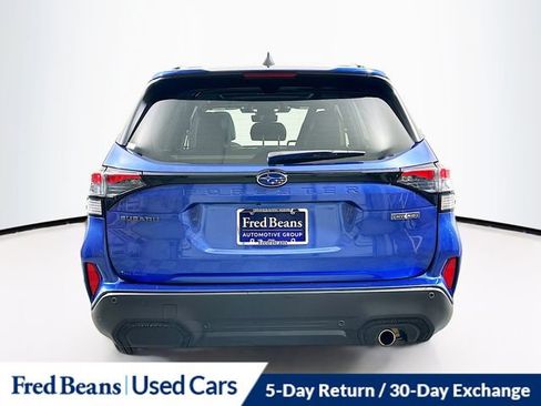 Used 2025 Subaru Forester Touring image 7