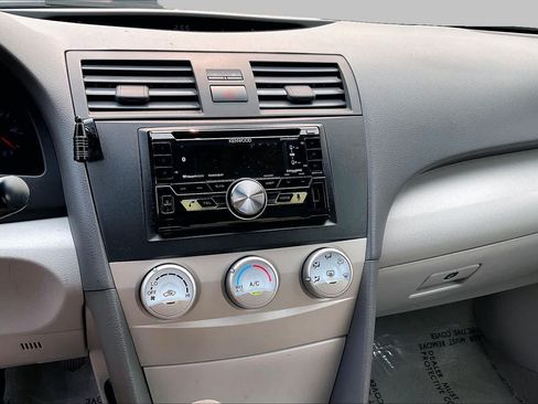 Used 2010 Toyota Camry FWD image 25