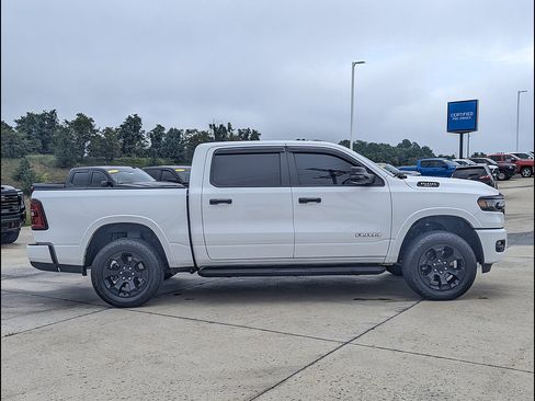 Used 2025 RAM 1500 Big Horn AWD/4WD image 6