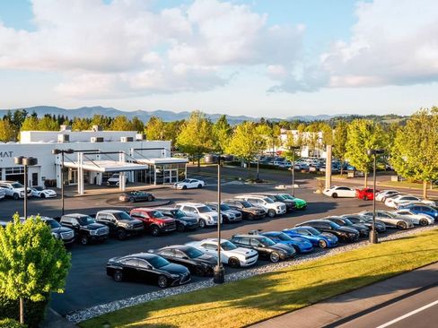 Used 2020 BMW X7 xDrive40i w/ Premium Package AWD/4WD image 3