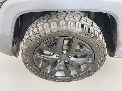 Used 2018 Jeep Renegade Altitude AWD/4WD image 17