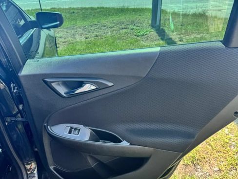 Used 2017 Chevrolet Malibu LS w/ LPO, Convenience Package 1 FWD image 16