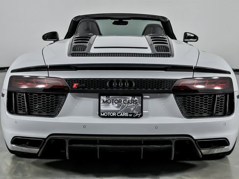 Used 2018 Audi R8 V10 plus image 11