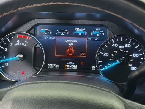 Used 2022 Ford F350 Platinum w/ FX4 Off-Road Package image 15