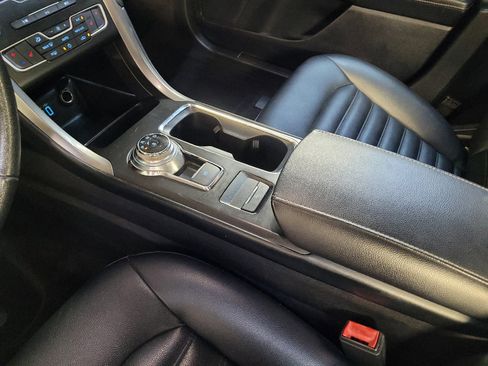 Used 2019 Ford Fusion SEL FWD image 26