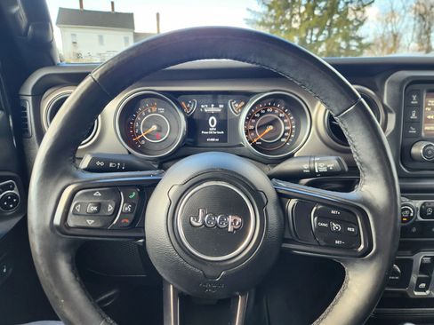 Used 2018 Jeep Wrangler Sport AWD/4WD image 28