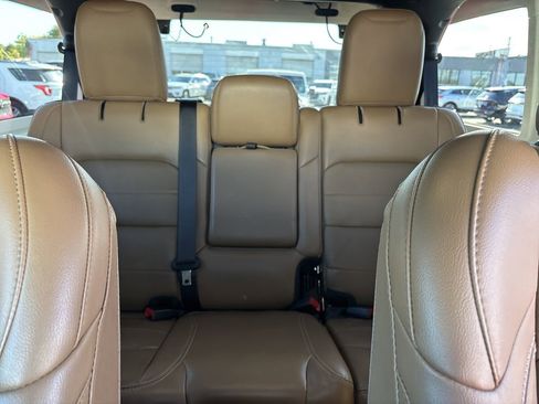 Used 2022 Jeep Wrangler Unlimited Sahara w/ LED Lighting Group image 19