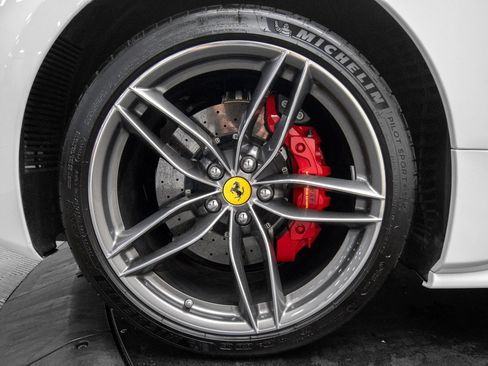 Used 2019 Ferrari 488 Spider RWD image 34