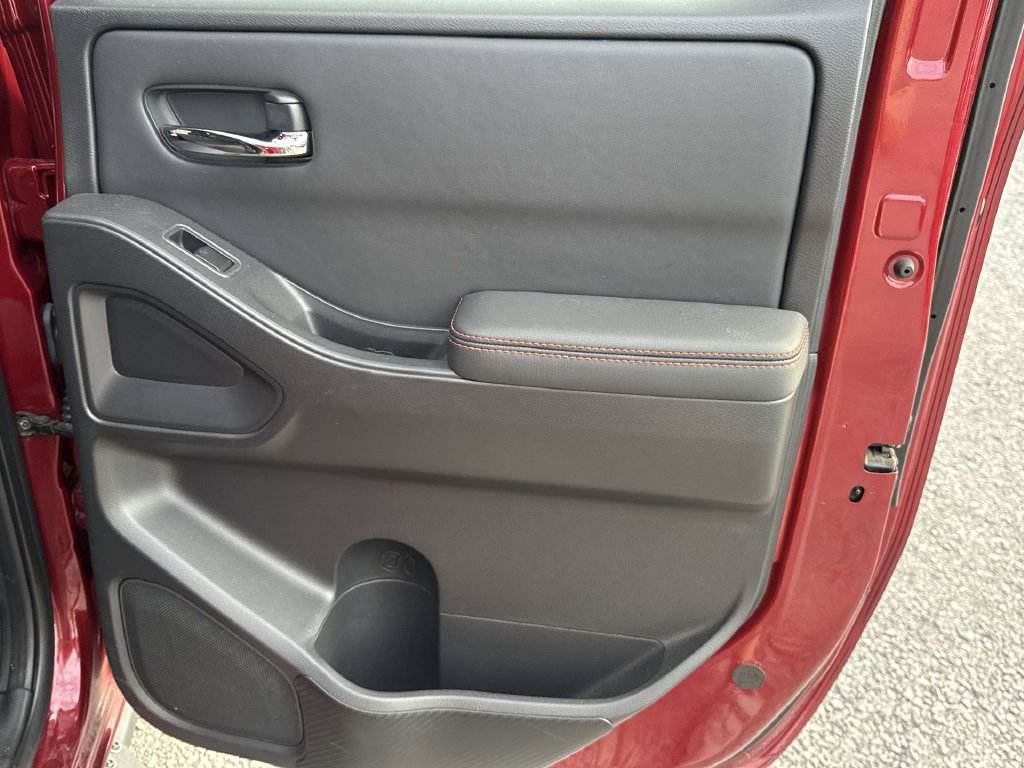 Used 2022 Nissan Frontier PRO-4X AWD/4WD image 24