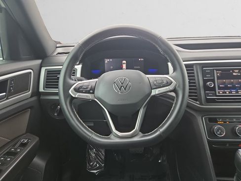 Used 2022 Volkswagen Atlas Cross Sport SE image 13