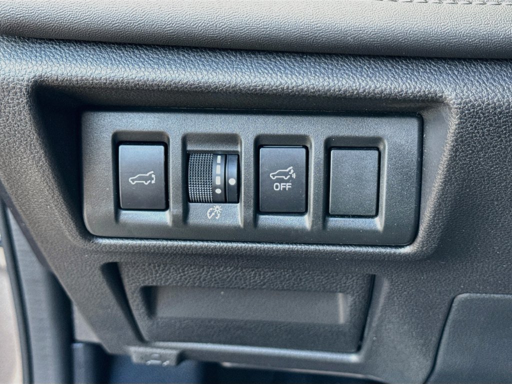 Certified 2023 Subaru Outback Limited AWD/4WD image 6