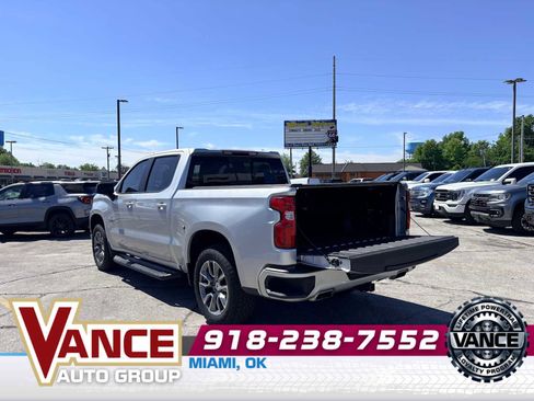 Used 2020 Chevrolet Silverado 1500 RST w/ Texas Edition AWD/4WD image 18