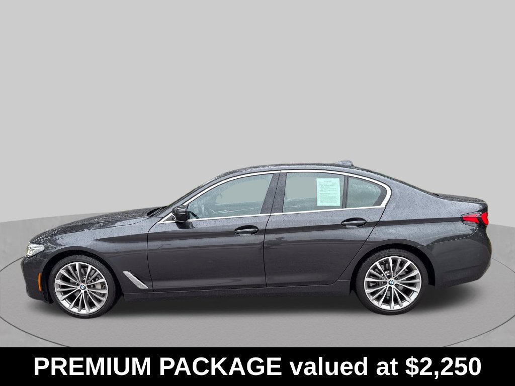 Used 2023 BMW 530i xDrive w/ Premium Package AWD/4WD image 2