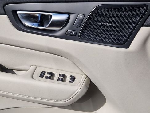 New 2026 Volvo XC60 T8 Ultra w/ Protection Package Premier image 12