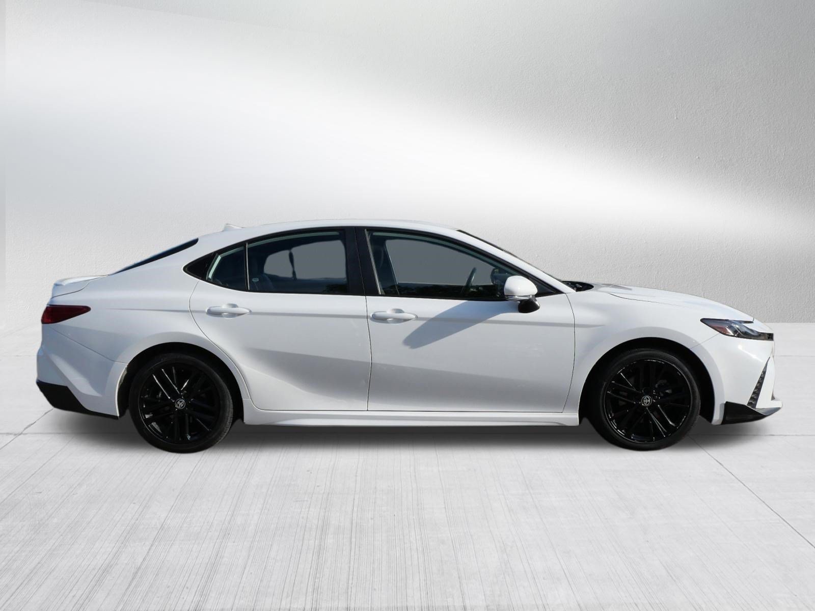 Certified 2025 Toyota Camry SE FWD image 8