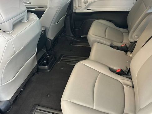 Certified 2026 Toyota Sienna XLE FWD image 16