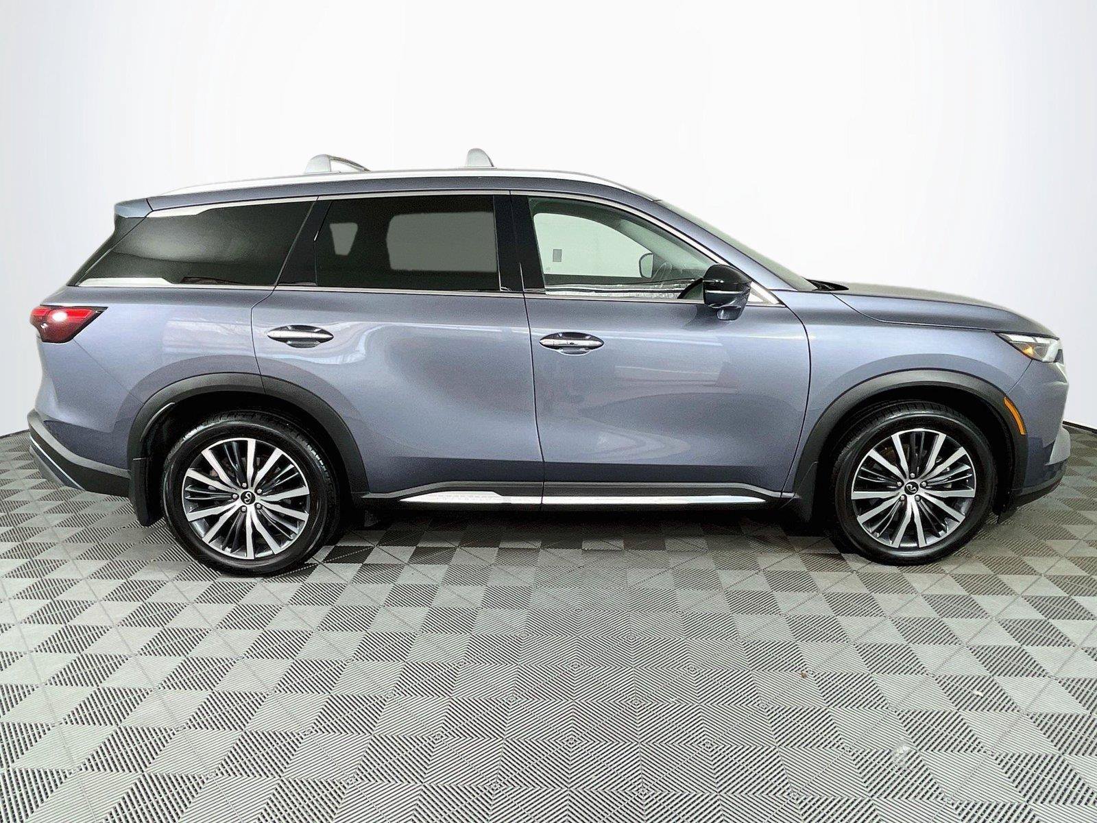 Used 2023 INFINITI QX60 Sensory w/ Vision Package AWD/4WD image 10
