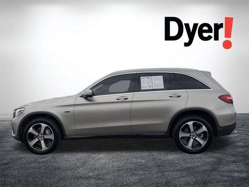 Used 2019 Mercedes-Benz GLC 350e 4MATIC image 9