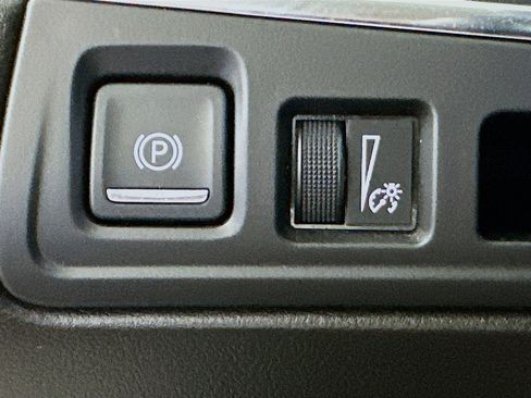 Used 2019 Cadillac XT5 Luxury FWD image 17