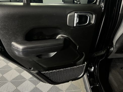 Certified 2025 Jeep Wrangler Unlimited Rubicon image 27