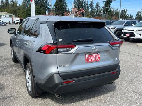 Certified 2025 Toyota RAV4 LE AWD/4WD image 9