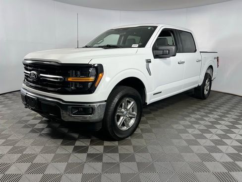 Used 2025 Ford F150 XLT w/ Equipment Group 301A Standard AWD/4WD image 3