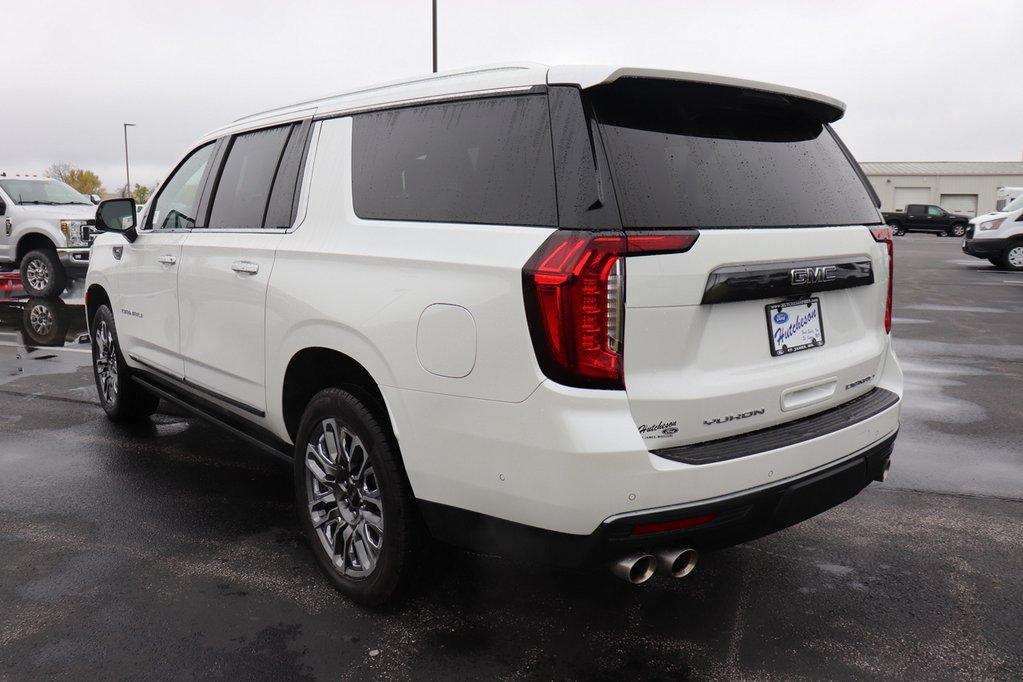 Used 2023 GMC Yukon XL Denali Ultimate AWD/4WD image 11