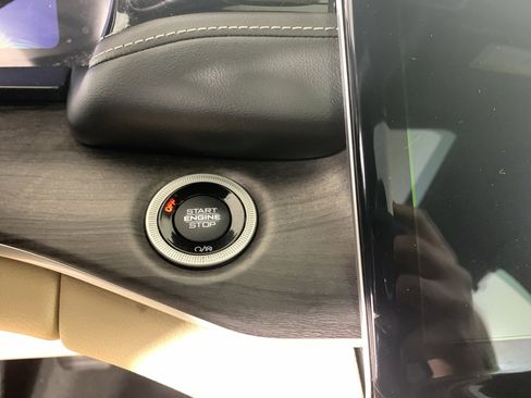 Used 2023 Jeep Grand Cherokee 4WD 4xe w/ Luxury Tech Group II image 18