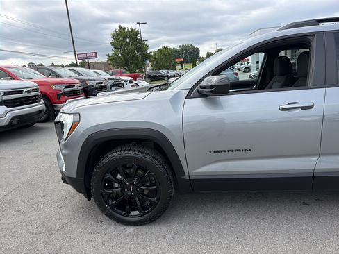 Used 2026 GMC Terrain Elevation w/ Black Edition AWD/4WD image 11