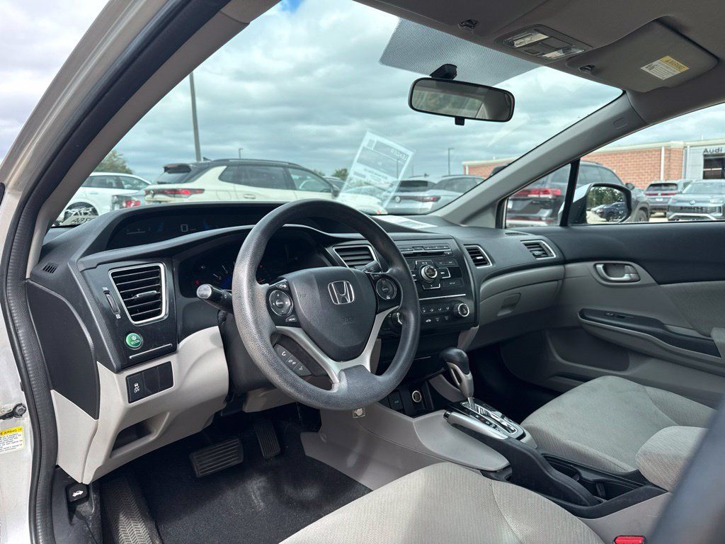 Used 2013 Honda Civic LX image 4