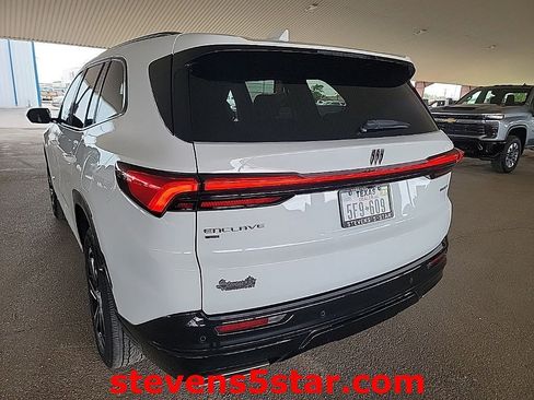 Used 2025 Buick Enclave Sport Touring AWD/4WD image 10
