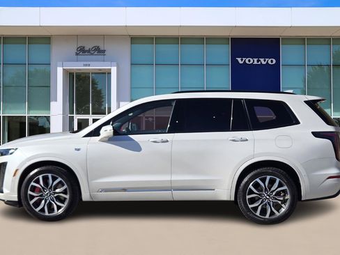 Used 2024 Cadillac XT6 Sport w/ Platinum Package image 3