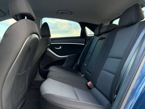 Used 2016 Hyundai Elantra GT FWD image 27
