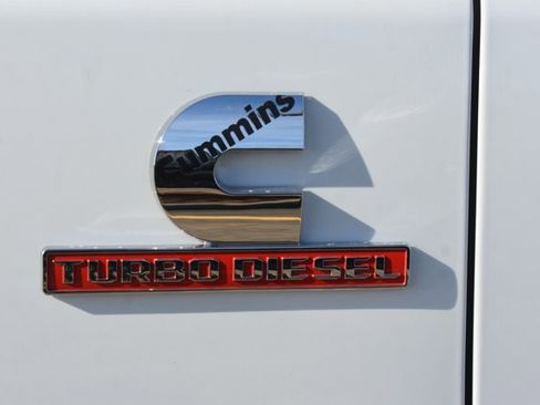 Used 2024 RAM 3500 Big Horn image 11