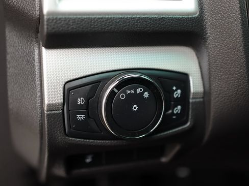 Used 2014 Ford Explorer XLT w/ Equipment Group 202A FWD image 10