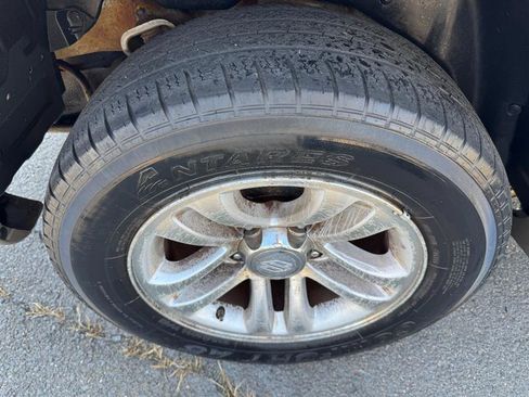 Used 2005 Suzuki XL7 2WD image 34